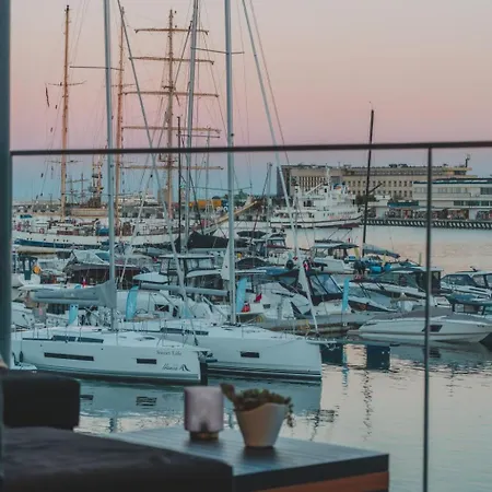 Yacht Park Mit Panoramablick Auf Den Yachthafen In Gdynia- Polen By Interhome アパート